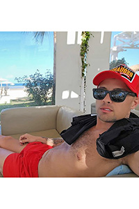 Big-Dean86 Bisexual Male Escort Photo 2