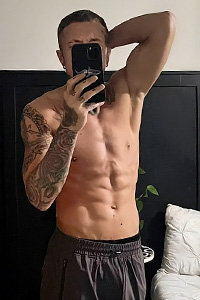 Blaine-Bell Gay Male Escort Photo 4