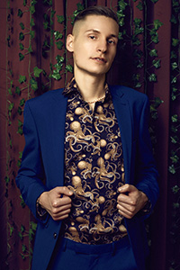 Damian-Triton Gay Male Escort Photo 2