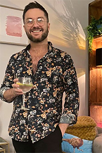 JW-North Bisexual Male Escort Photo 4