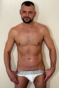 Kenzo-Steele Gay Male Escort Photo 3