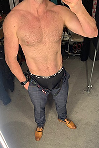NW-Lee Gay Male Escort Photo 1