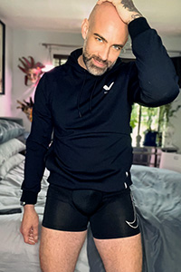 Zachary-Elliott Gay Male Escort Photo 2